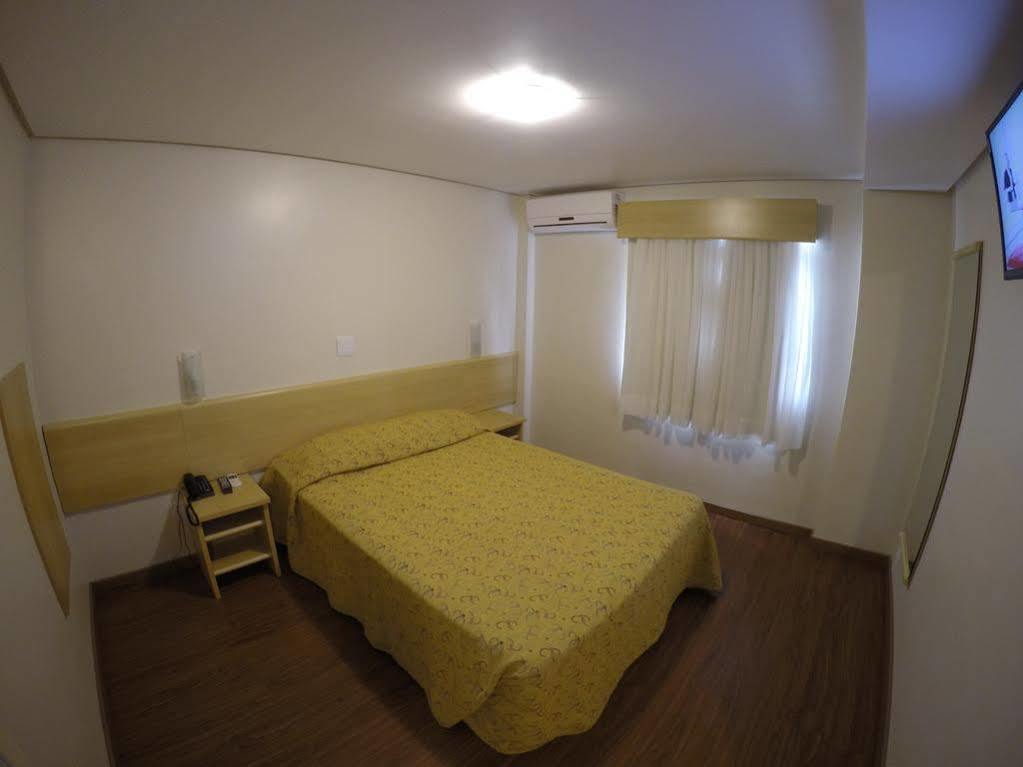 Express Terminal Tur - Rodoviaria 酒店 3*